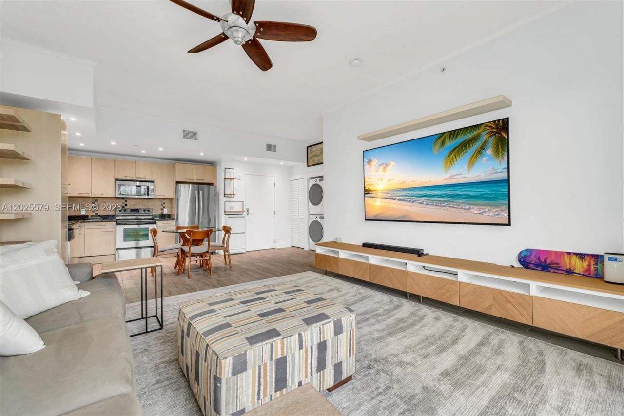 1350 NW 8th Ct , Unit 207, Miami, FL 33136 Photo