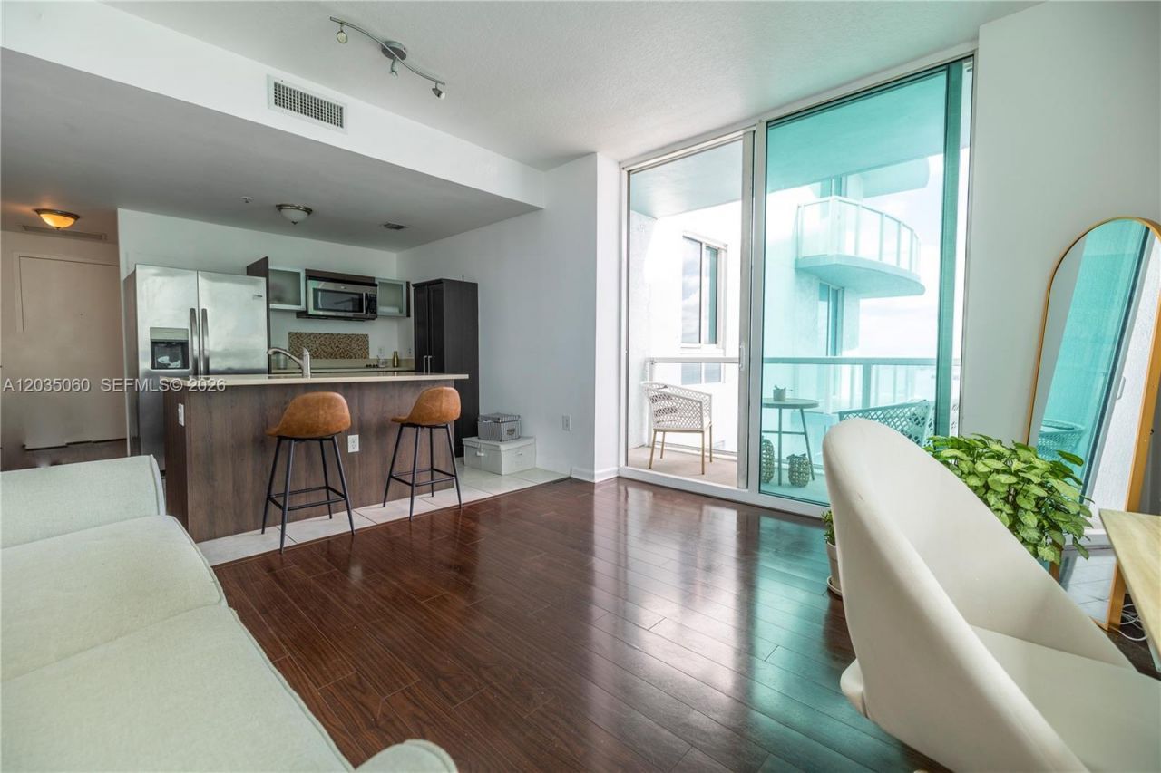 1900 N Bayshore Dr, Unit 3403, Miami, FL 33132 Main Photo