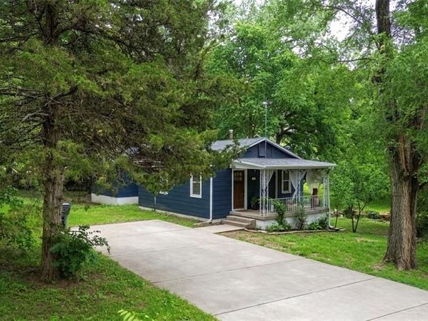 111 N Oxford Avenue, Independence, MO 64053