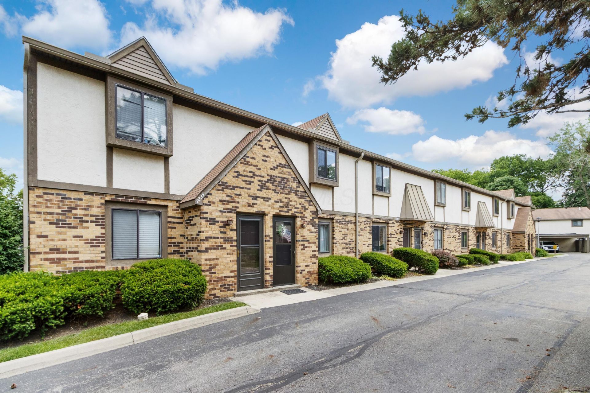 3232 Summerdale Lane , Unit 74, Columbus, OH 43221 Main Photo