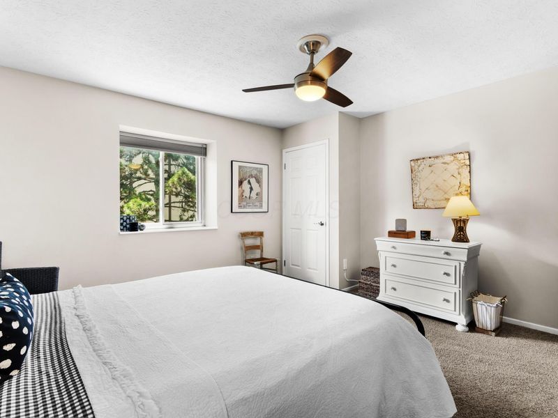 3232 Summerdale Lane, Unit 74, Columbus, OH 43221 Photo 16