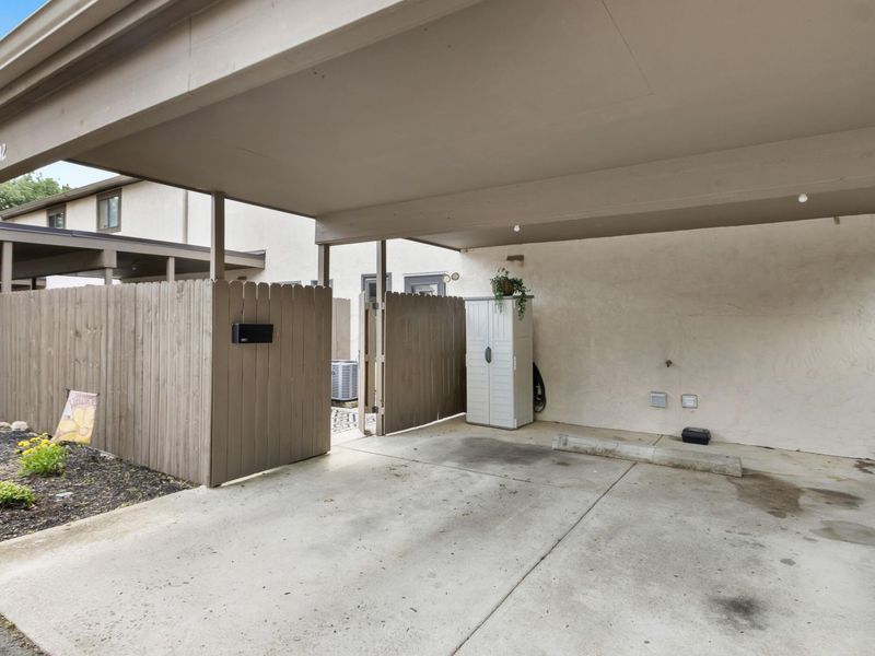 3232 Summerdale Lane, Unit 74, Columbus, OH 43221 Photo 22
