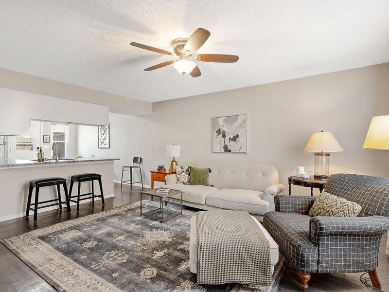 3232 Summerdale Lane, Unit 74, Columbus, OH 43221 Photo 3