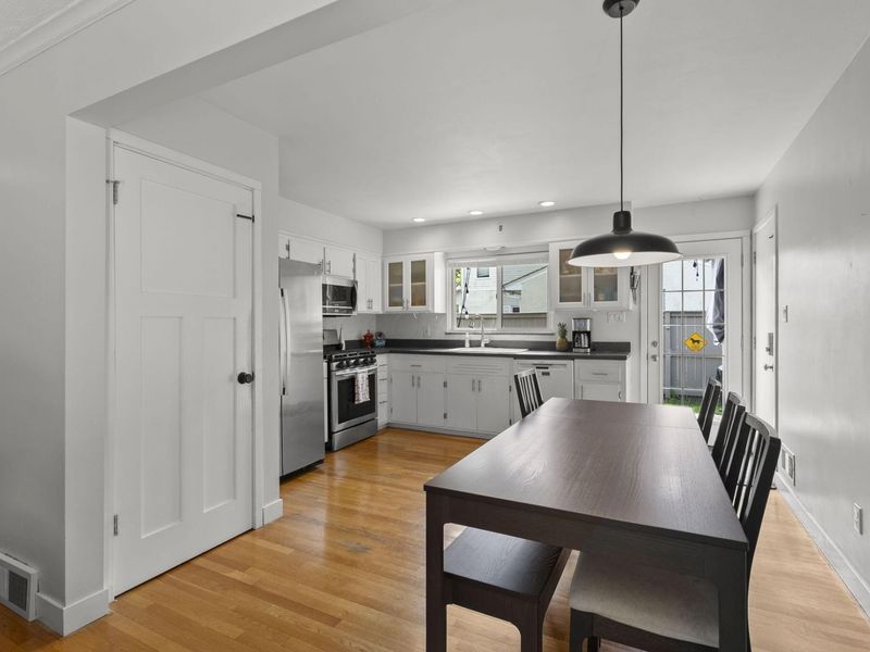 1757 Inchcliff Road, Columbus, OH 43221 Photo 16