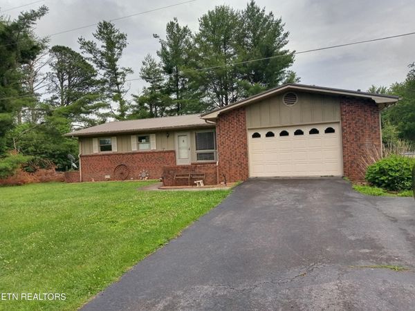 3281 tabor [oop, Crossville, TN 38571