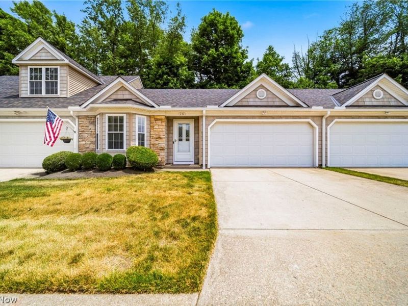 747 Rivers Edge Lane, Painesville, OH 44077 Photo 1