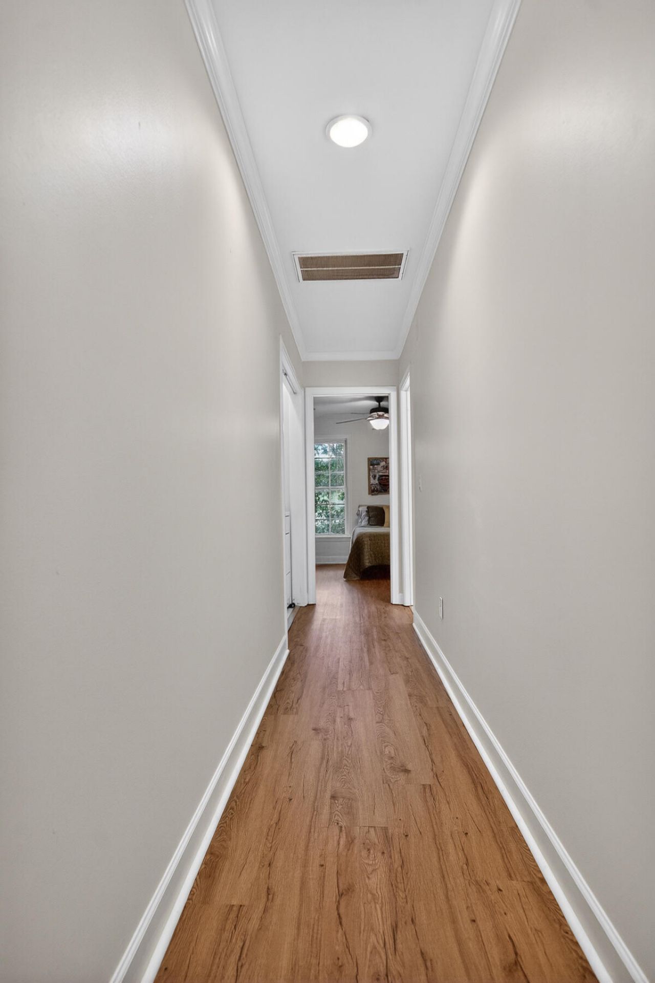 949 E Estates Boulevard Photo 11