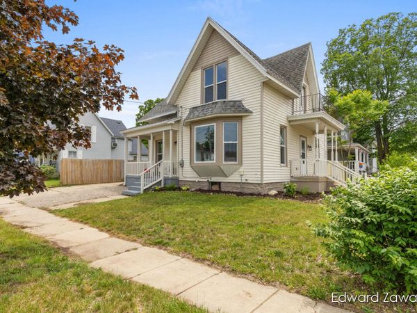 404 S Bridge Street, Belding, MI 48809