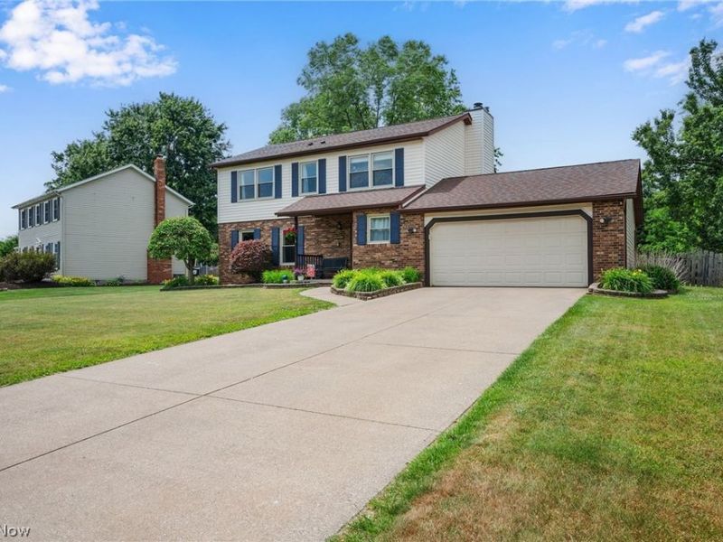 9569 Graystone Lane, Mentor, OH 44060 Photo 2