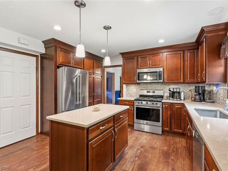 9569 Graystone Lane, Mentor, OH 44060 Photo 4