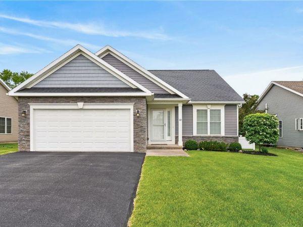22 Mccormick Lane, Brockport, NY 14420