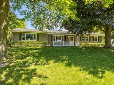 6150 Dugway Road , Canandaigua, NY 14424