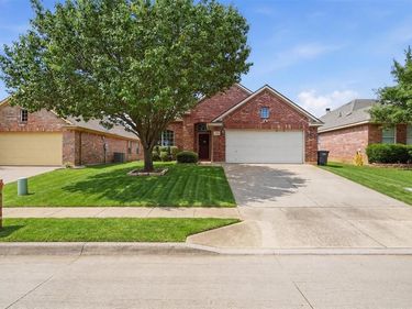 1216 Brownford Drive, Fort Worth, TX 76028