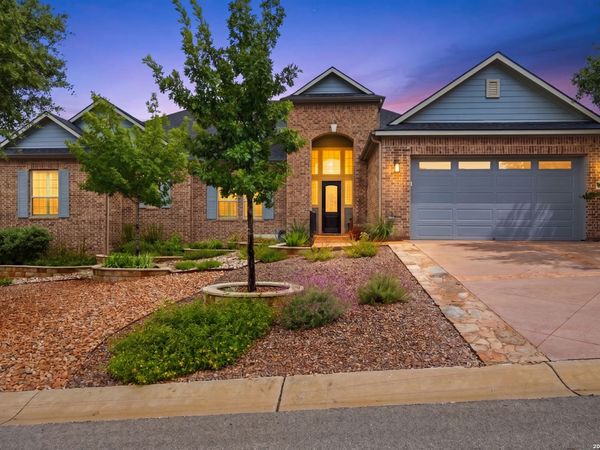 808 DANCING OAK LN, San Marcos, TX 78666