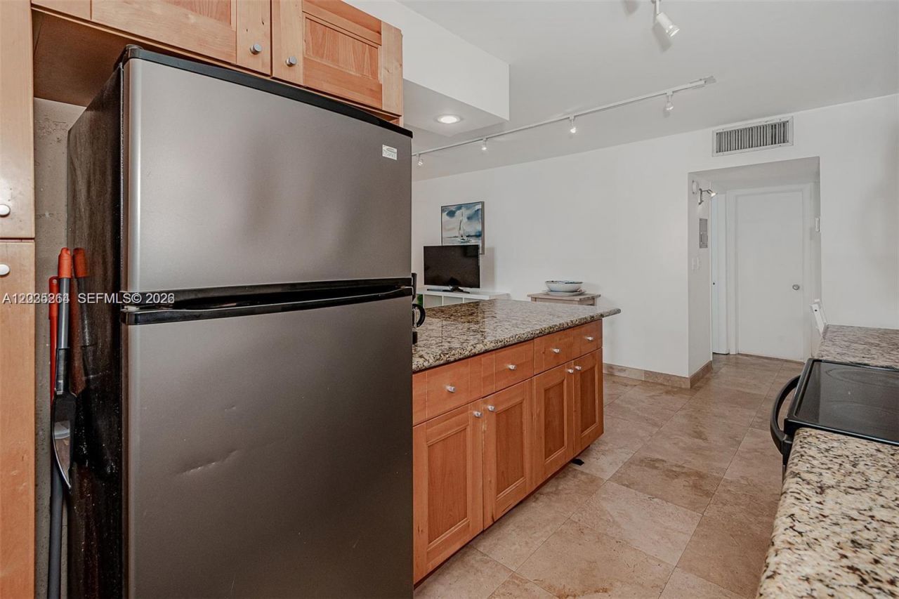 949 Pennsylvania Ave , Unit 307, Miami Beach, FL 33139 Photo