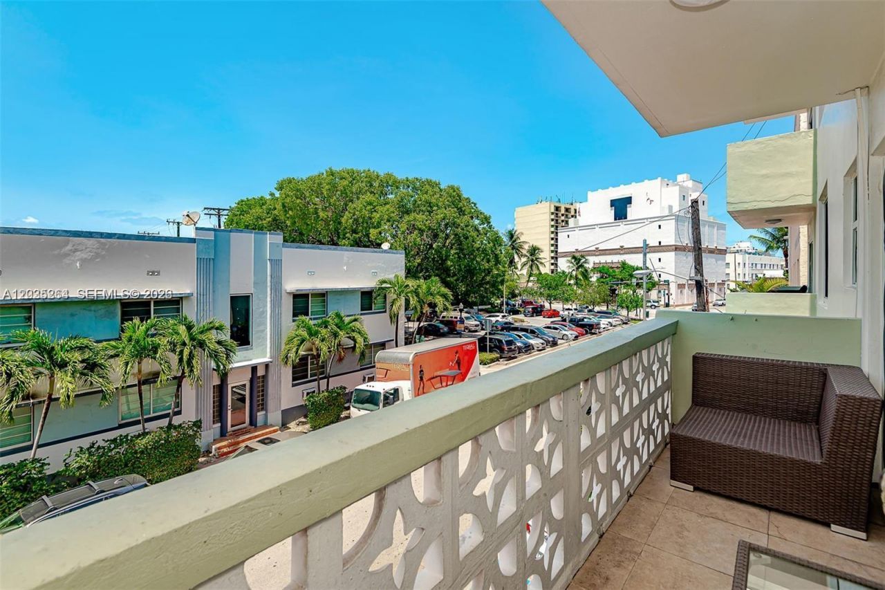 949 Pennsylvania Ave , Unit 307, Miami Beach, FL 33139 Photo