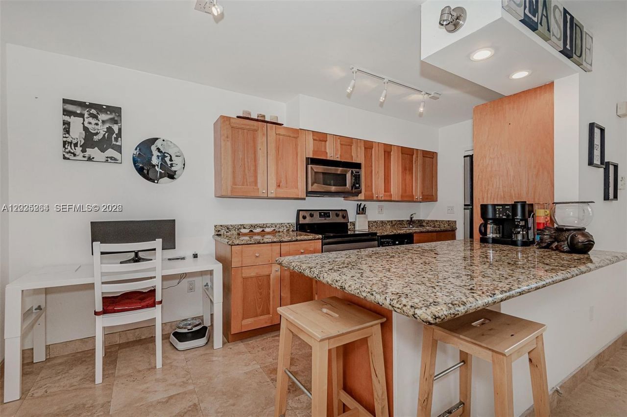 949 Pennsylvania Ave , Unit 307, Miami Beach, FL 33139 Photo
