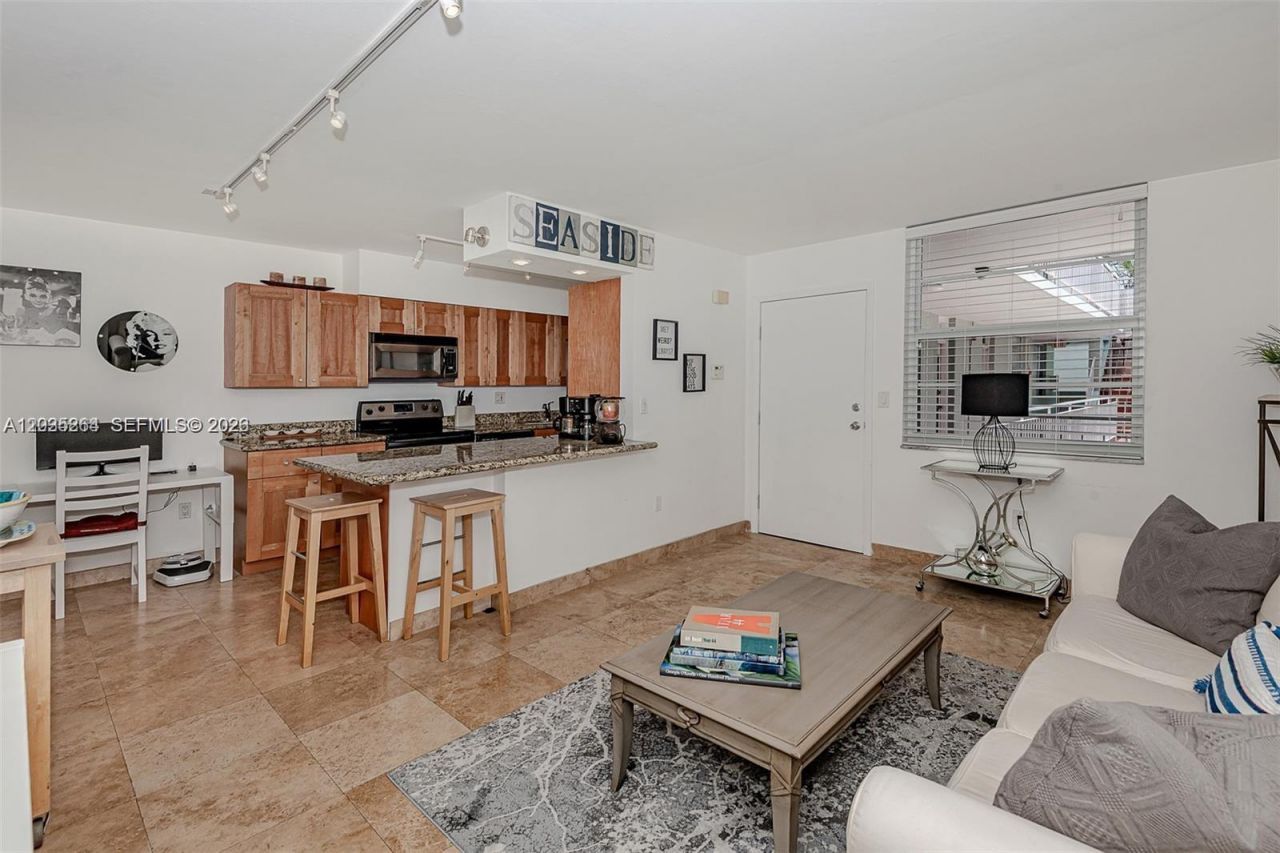 949 Pennsylvania Ave , Unit 307, Miami Beach, FL 33139 Photo