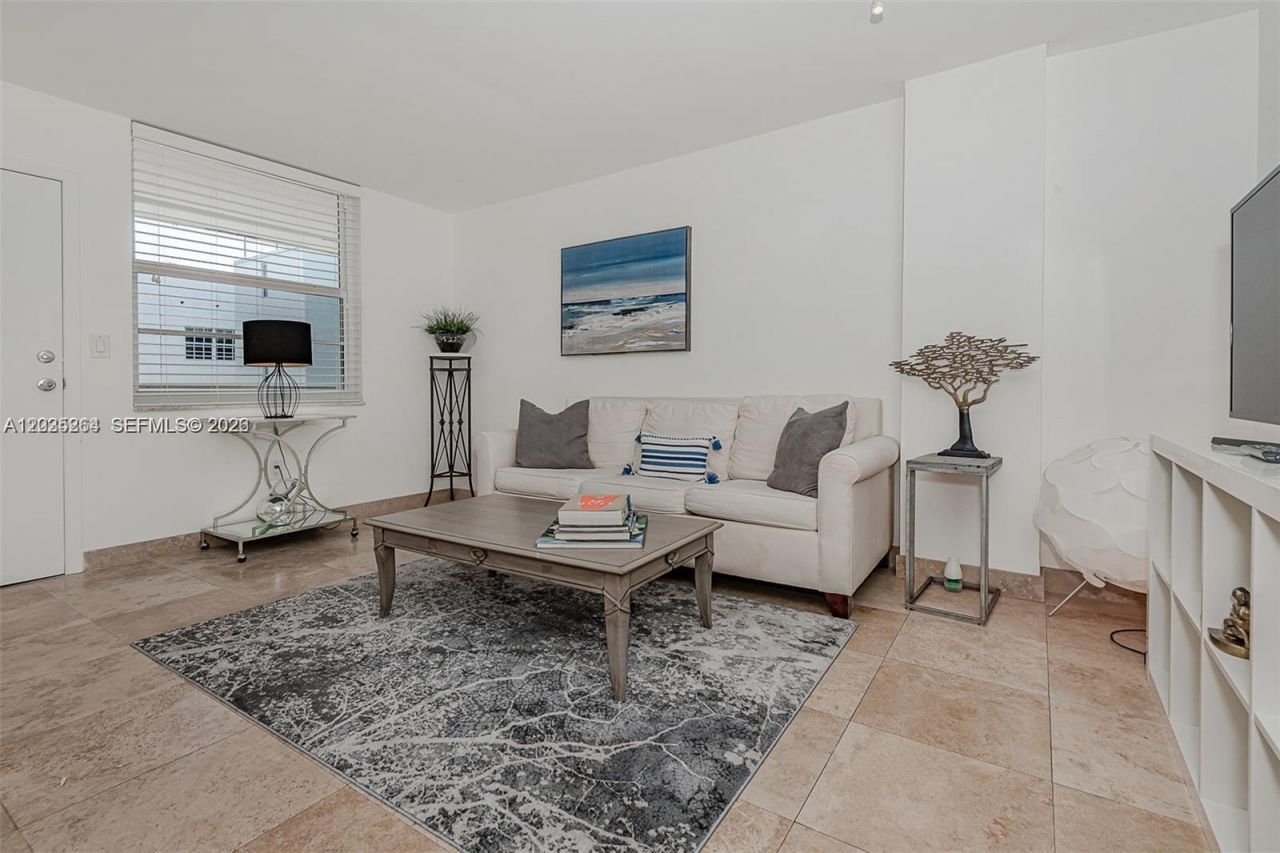 949 Pennsylvania Ave , Unit 307, Miami Beach, FL 33139 Photo