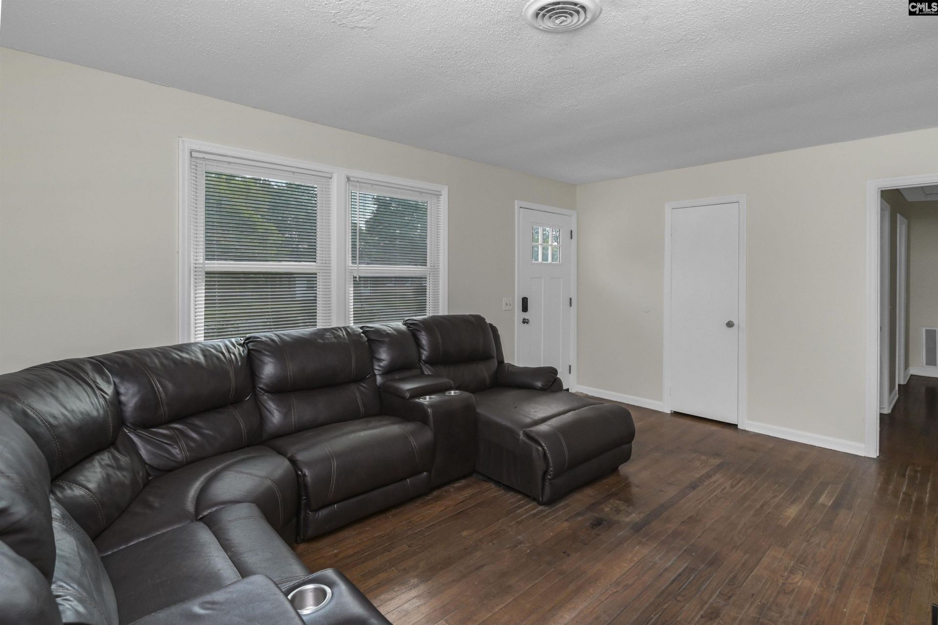 3929 Trotter Road  Photo 5