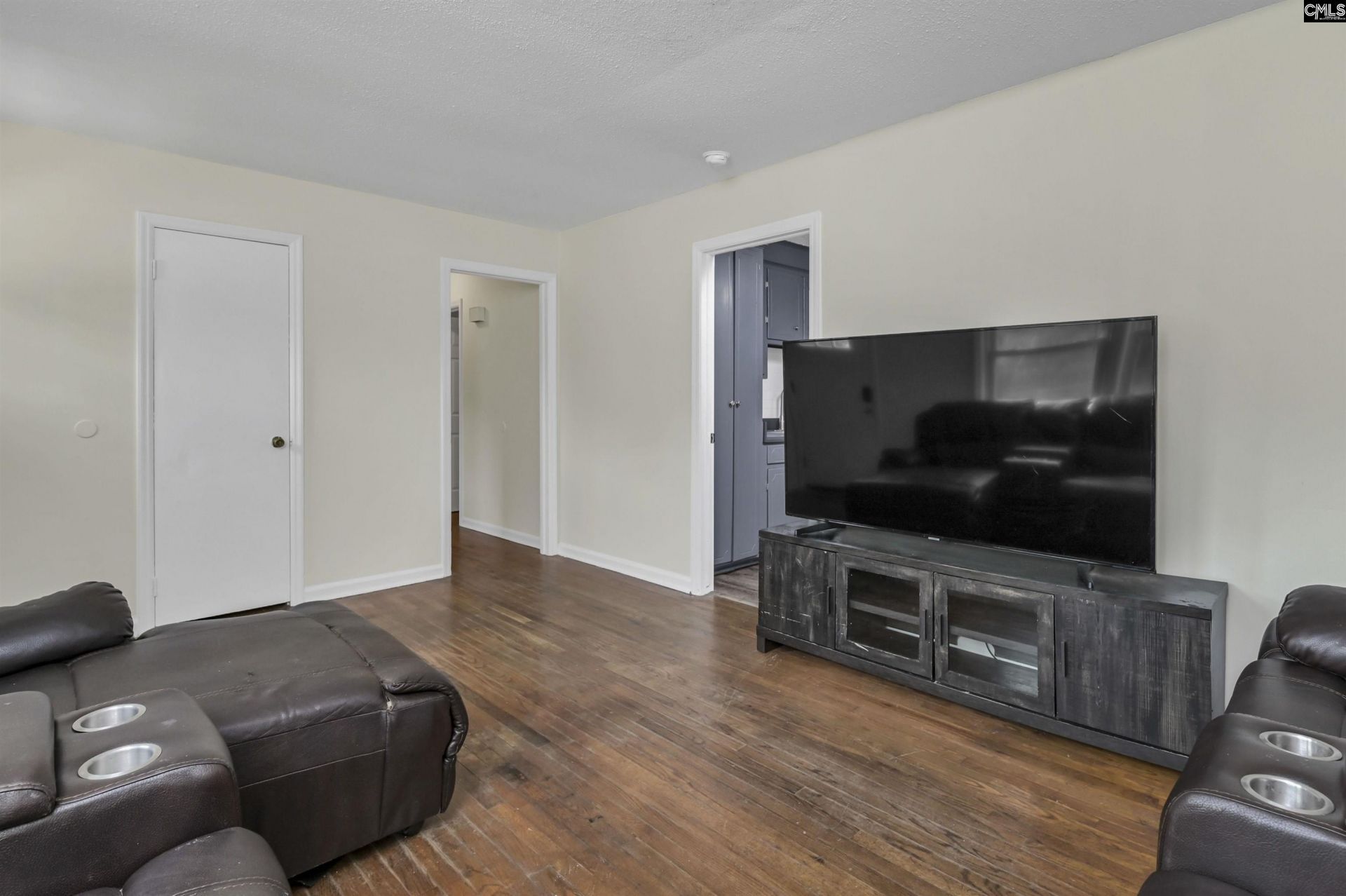 3929 Trotter Road  Photo 6