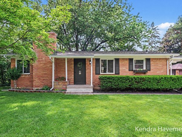 505 Fairfield Avenue NW, Grand Rapids, MI 49504
