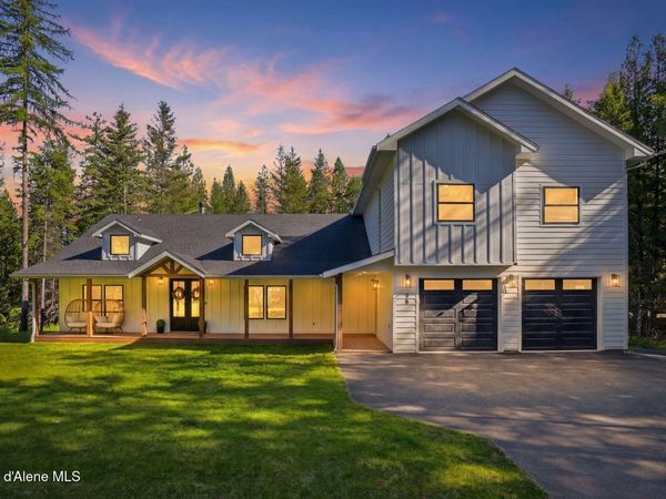95 Klickitat Rd , Cocolalla, ID 83813