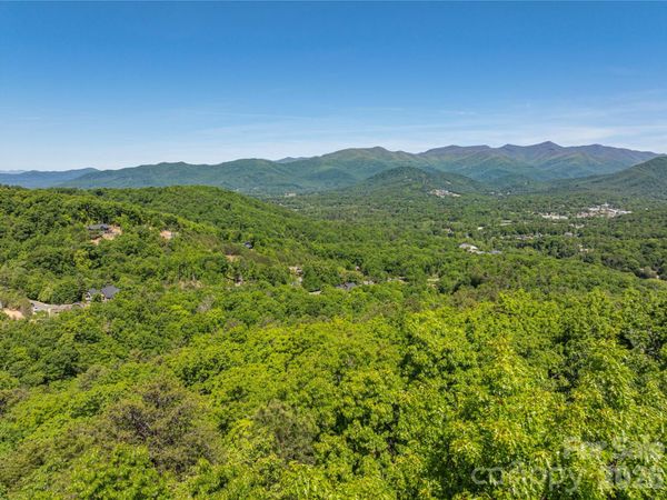 146 Settings Boulevard , Black Mountain, NC 28711