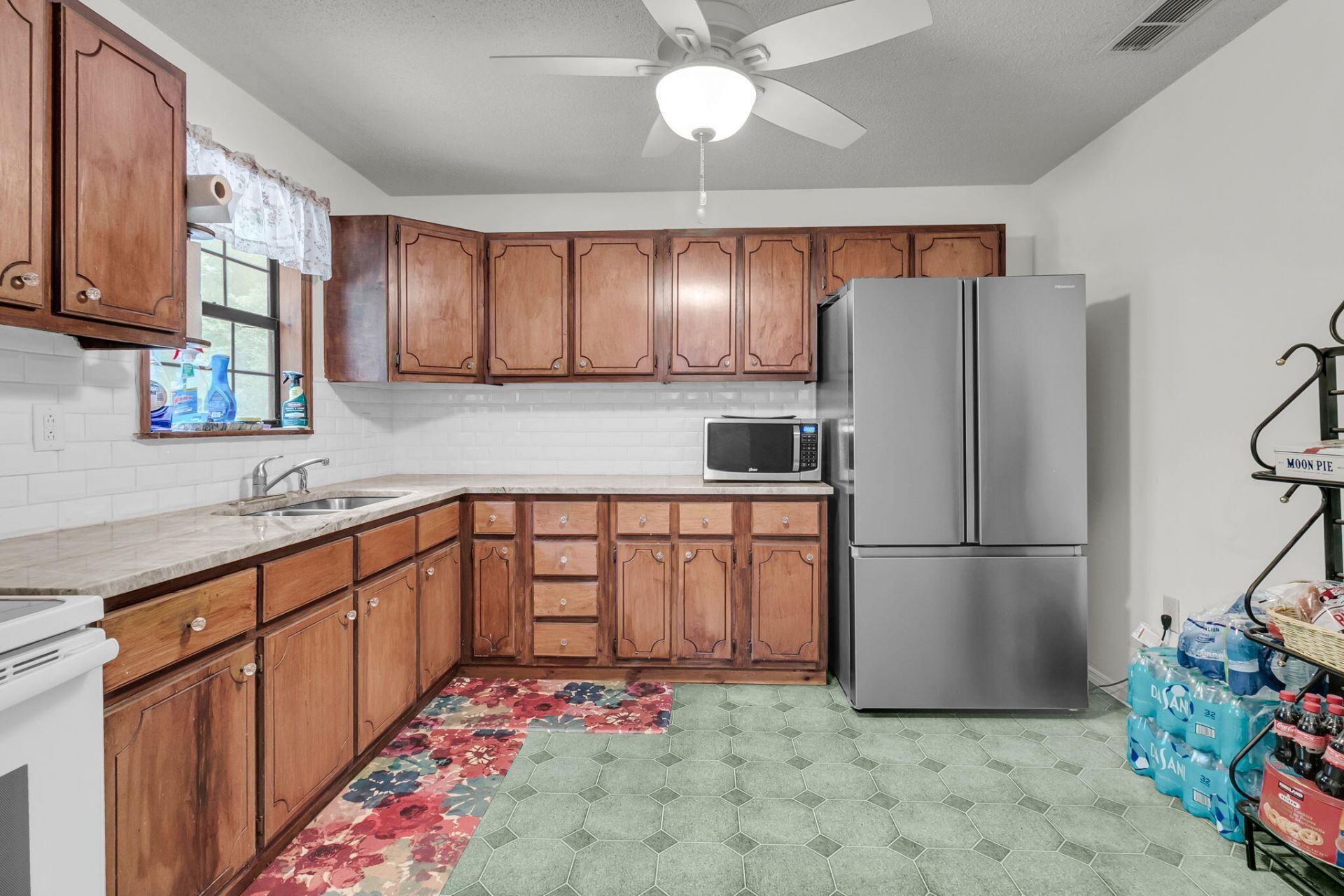 360 W Smith Street Photo 14