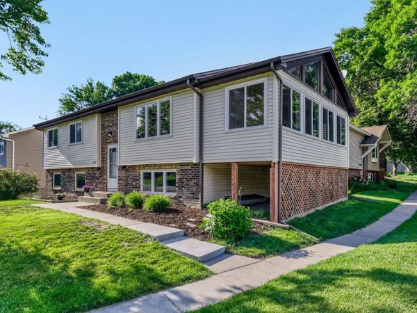 3458 Pilgrim Lane N, Plymouth, MN 55441