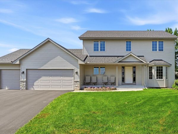 1364 Pond Circle, Waconia, MN 55387