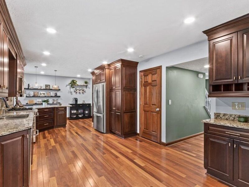 5737 Running Brook Drive, Westerville, OH 43081 Photo 11