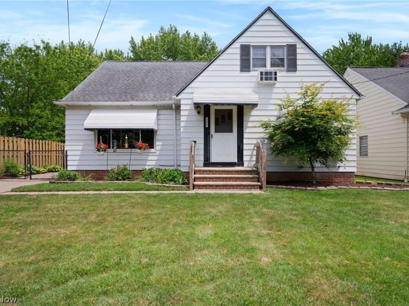 1631 Brainard Road, Lyndhurst, OH 44124 Photo 1