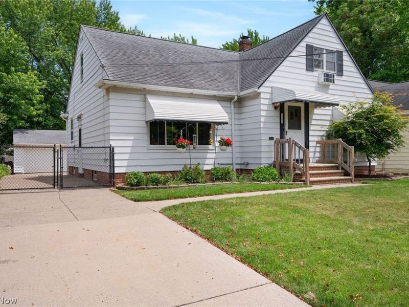 1631 Brainard Road, Lyndhurst, OH 44124 Photo 2