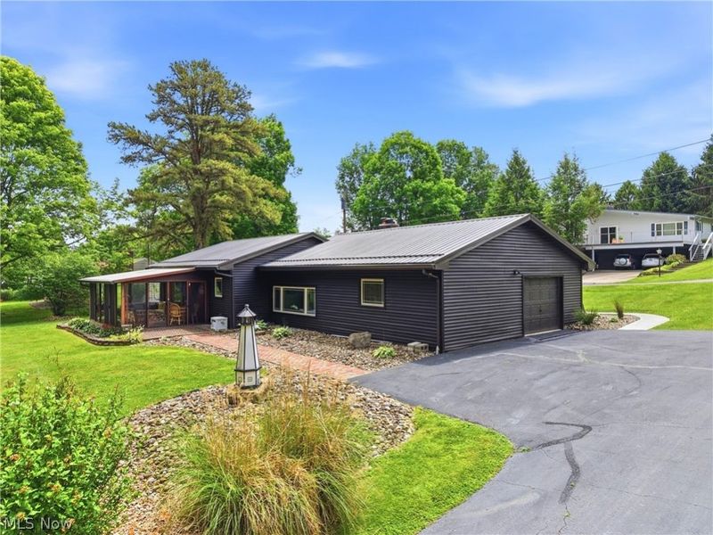 6115 Vale View Drive SW, Sherrodsville, OH 44675 Photo 8