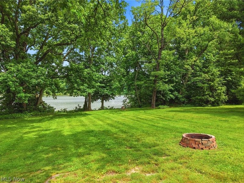 6115 Vale View Drive SW, Sherrodsville, OH 44675 Photo 9