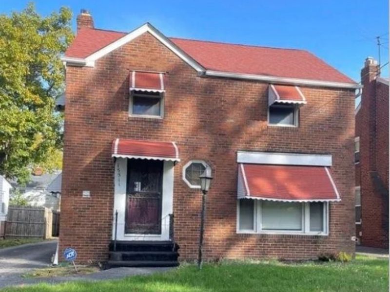 15511 Delrey Avenue, Cleveland, OH 44128 Photo 1