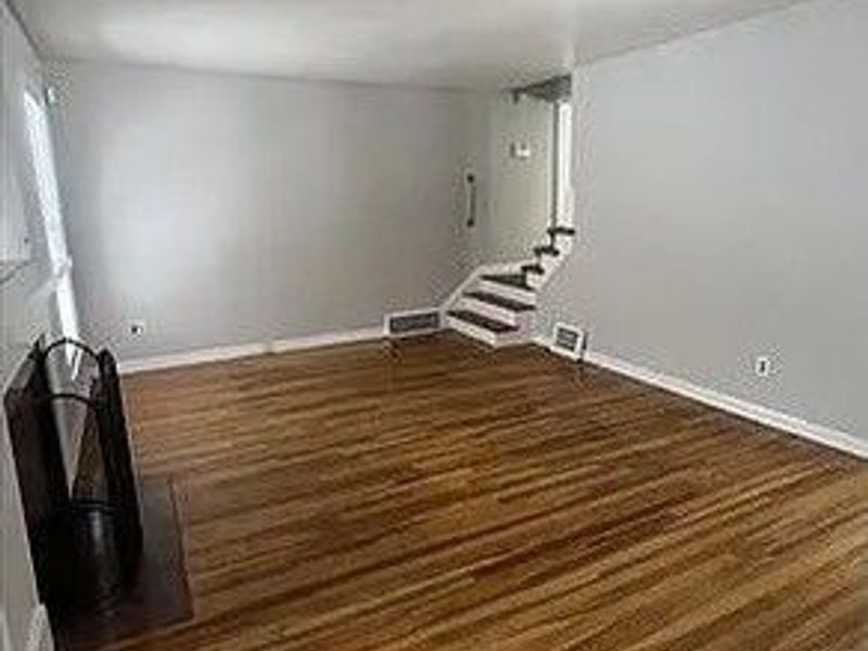 15511 Delrey Avenue, Cleveland, OH 44128 Photo 9