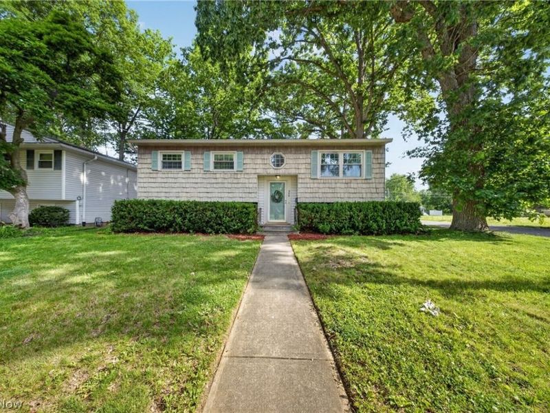 466 Colgate Avenue, Elyria, OH 44035 Photo 1