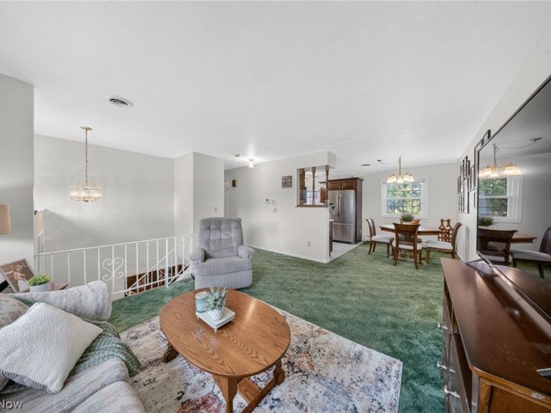 466 Colgate Avenue, Elyria, OH 44035 Photo 6