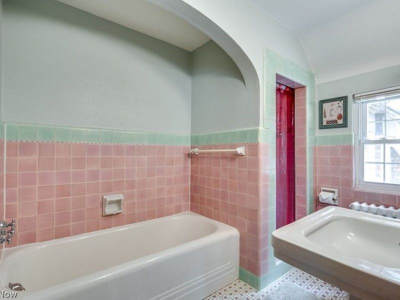 183 Castle Boulevard, Akron, OH 44313 Photo 23