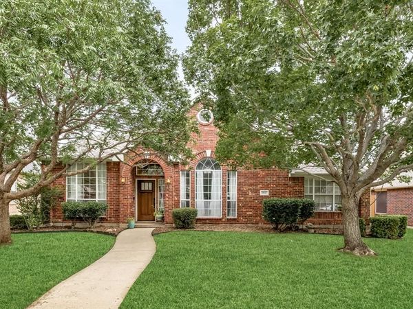 1632 Castle Pines Drive, Frisco, TX 75036