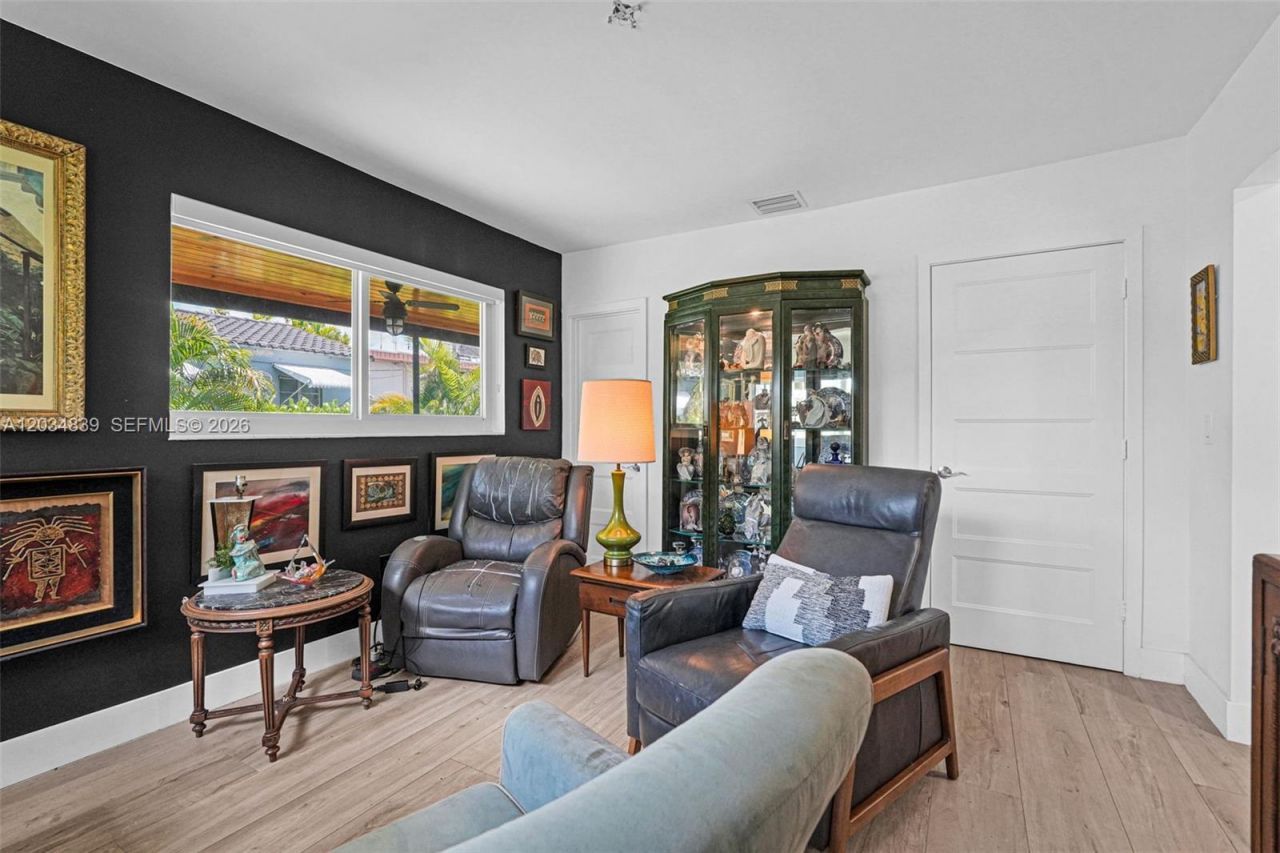 240 Nahkoda Dr, Miami Springs, FL 33166 Photo