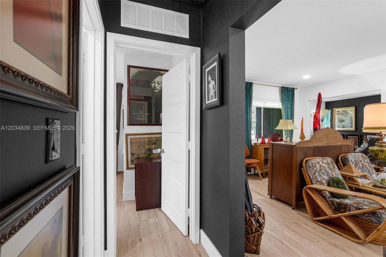 240 Nahkoda Dr, Miami Springs, FL 33166 Photo