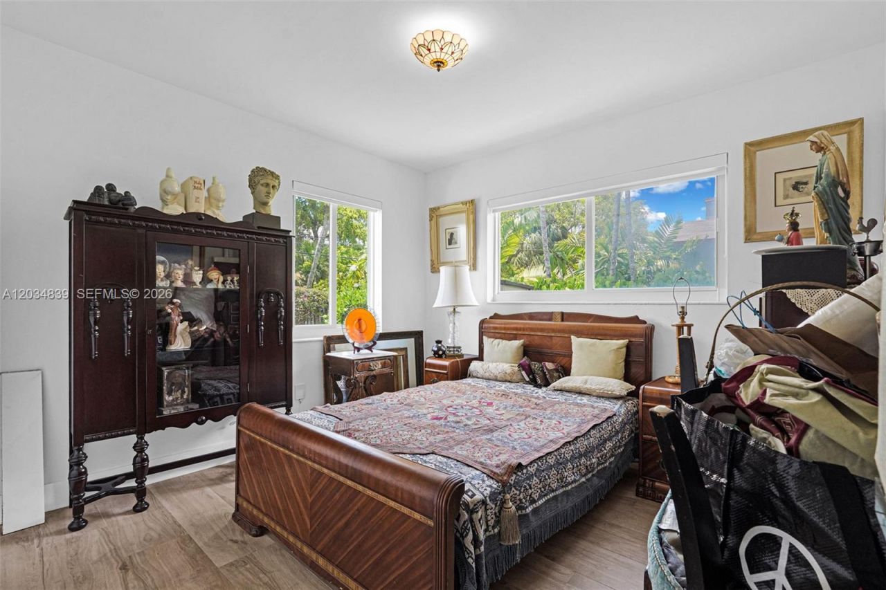 240 Nahkoda Dr, Miami Springs, FL 33166 Photo