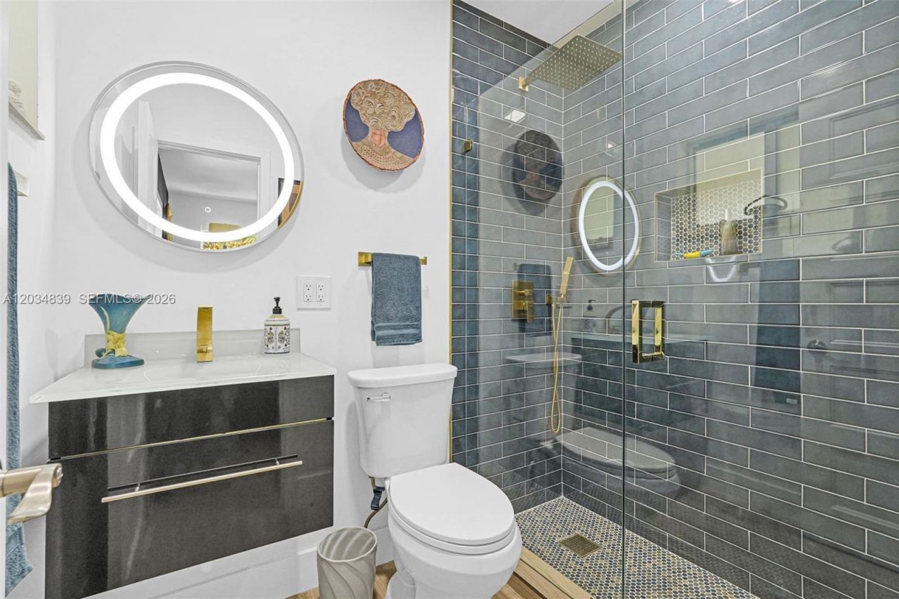 240 Nahkoda Dr, Miami Springs, FL 33166 Photo