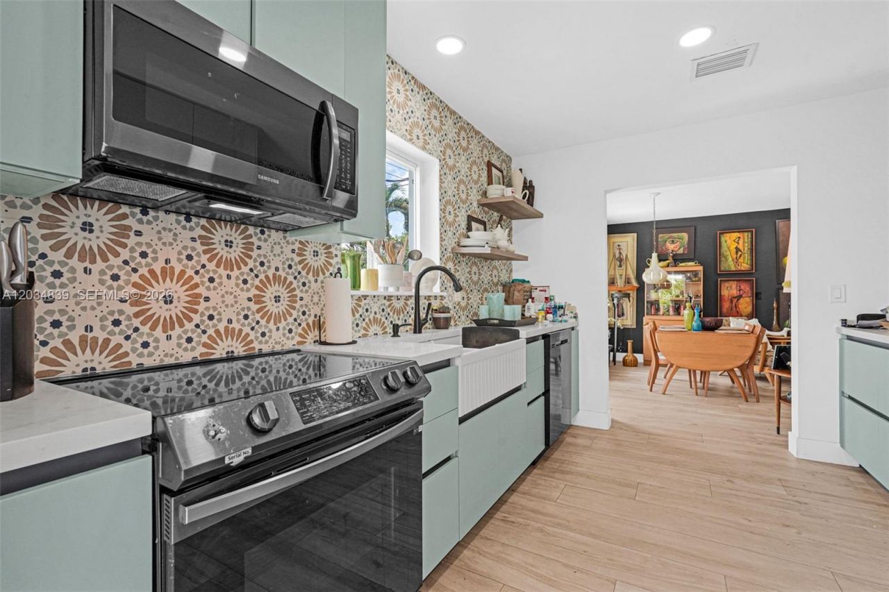 240 Nahkoda Dr, Miami Springs, FL 33166 Photo