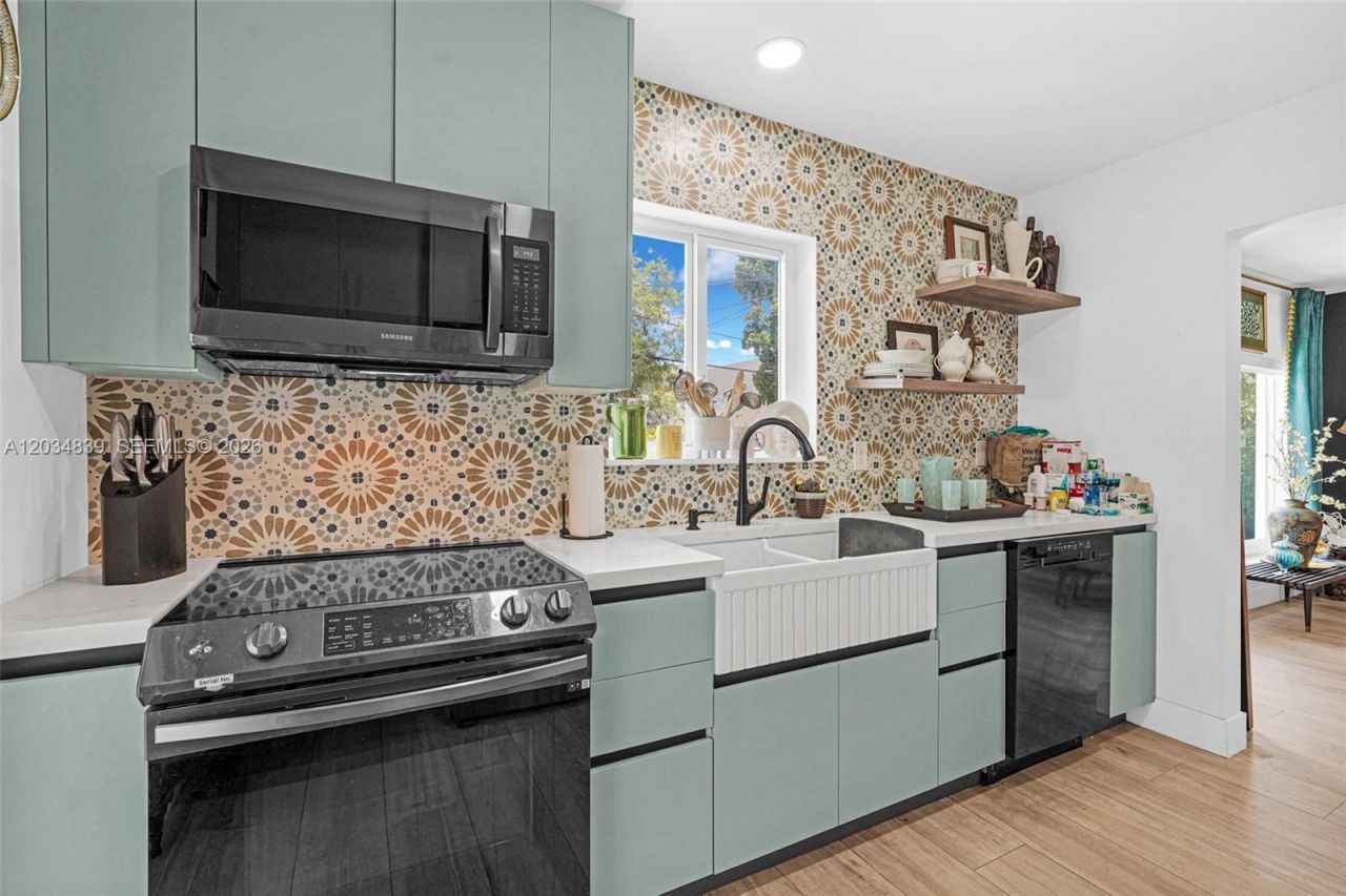 240 Nahkoda Dr, Miami Springs, FL 33166 Photo