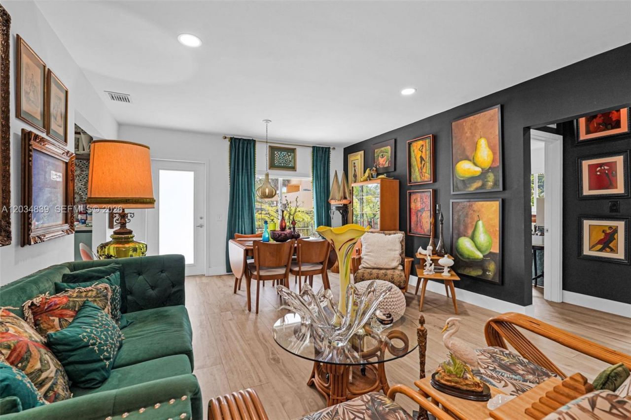 240 Nahkoda Dr, Miami Springs, FL 33166 Photo