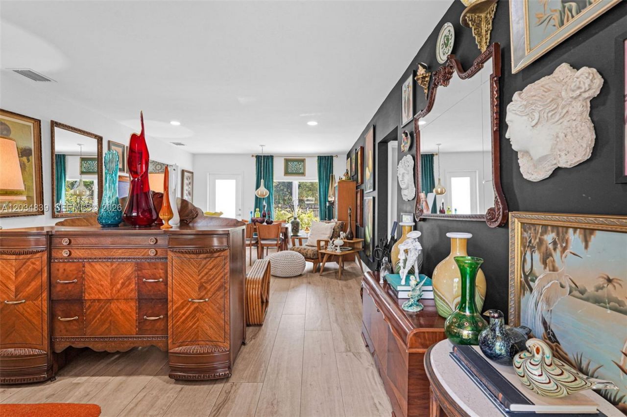 240 Nahkoda Dr, Miami Springs, FL 33166 Photo